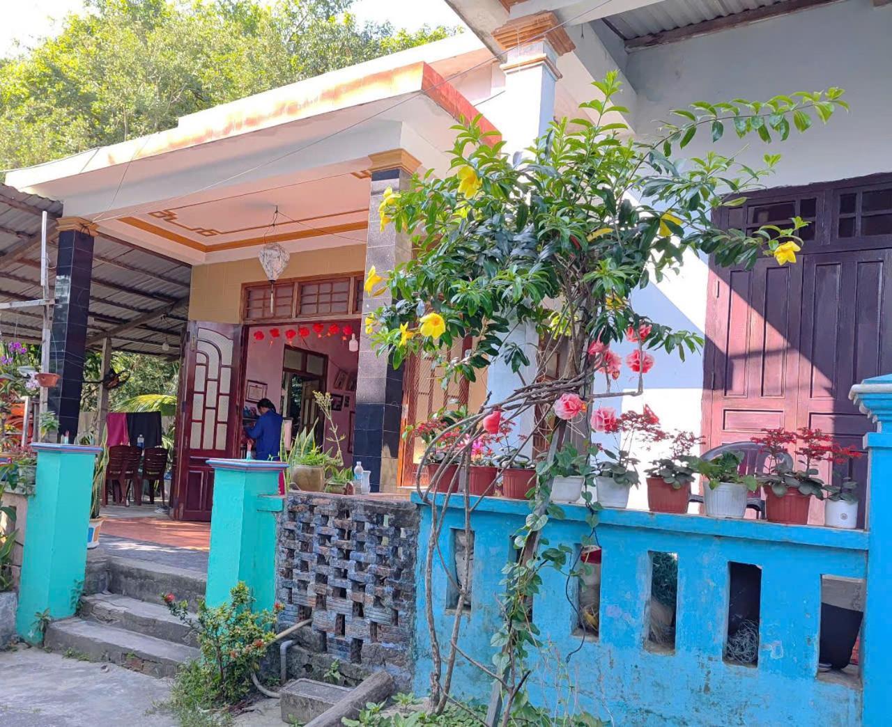 Hiep Tung Homestay Tân Hiệ Esterno foto
